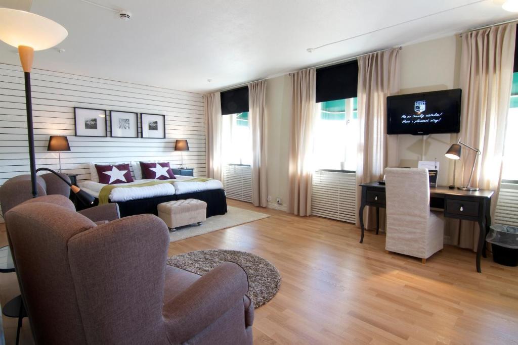 Hotell Tinget Sala Ngoại thất bức ảnh