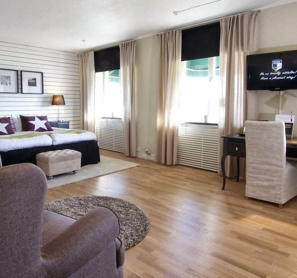 Hotell Tinget Sala Ngoại thất bức ảnh